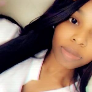 Meet your Posher, Mia